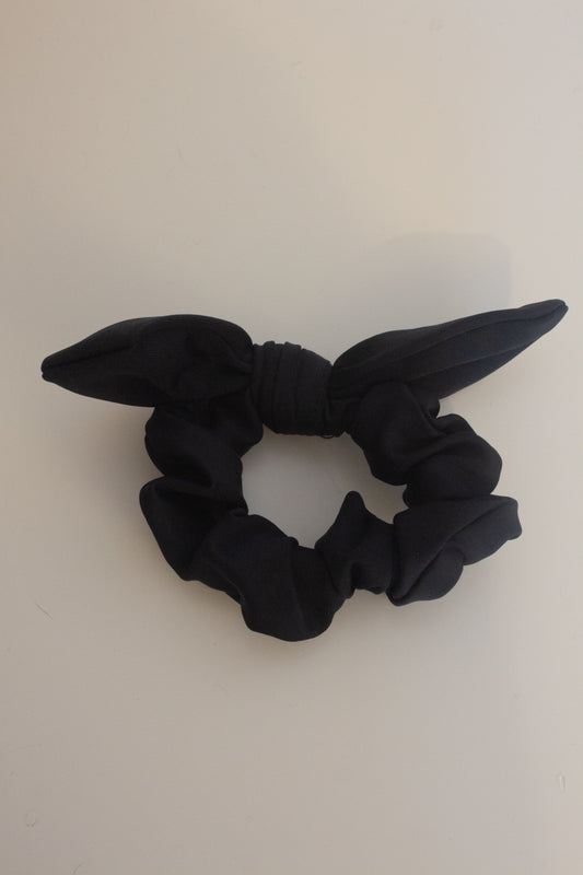 Black scrunchie bow